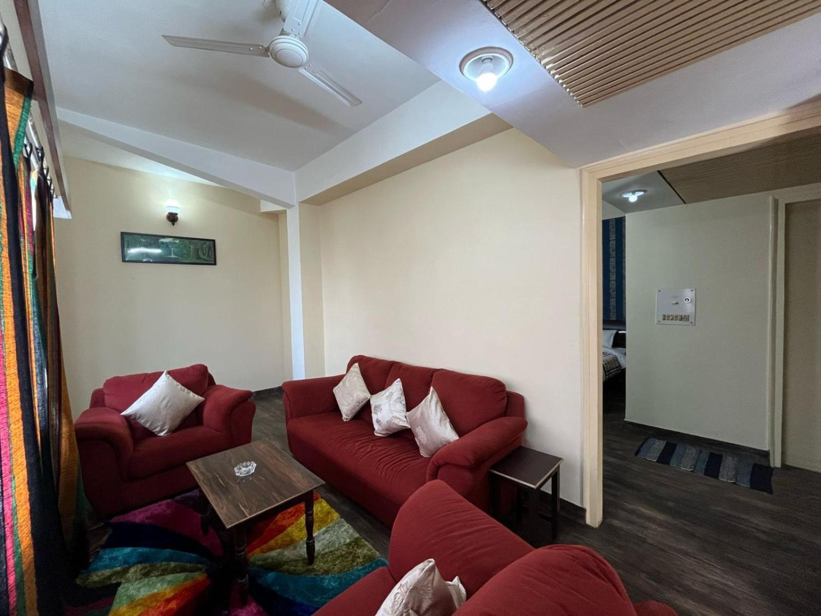 Gautam Hotel Варанаси Экстерьер фото